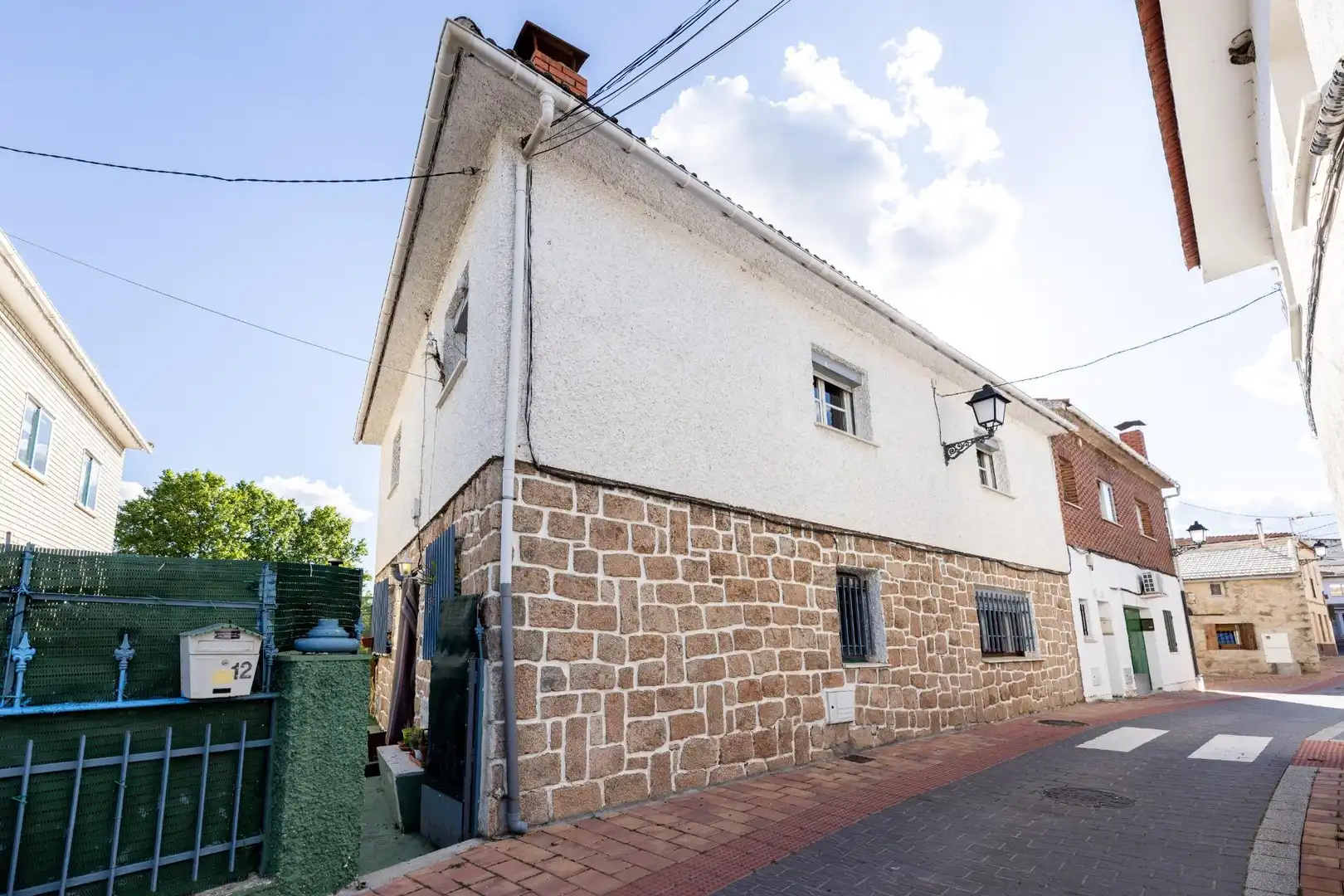 Vista exterior de Casa o chalet en venta en Fresnedillas de la Oliva con Calefacción