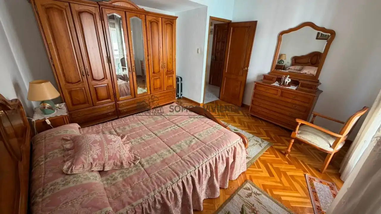 Bedroom of Flat for sale in Ourense Capital   with Heating, Furnished and Balcony