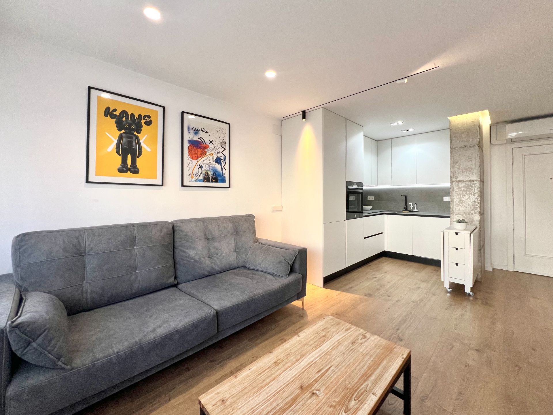 Living room of Flat to rent in  Valencia Capital  with Air Conditioner, Heating and Furnished