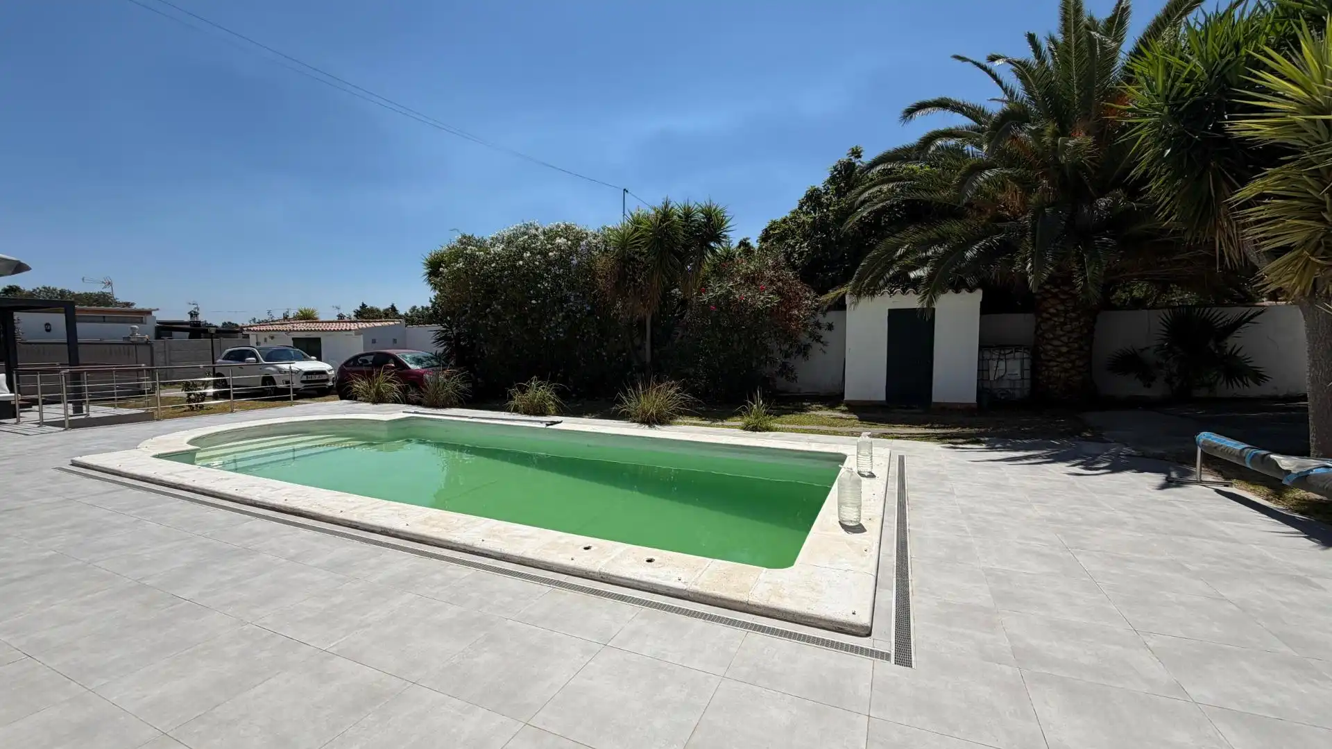 Piscina de Casa o xalet en venda en Chiclana de la Frontera amb Aire condicionat, Calefacció i Jardí privat