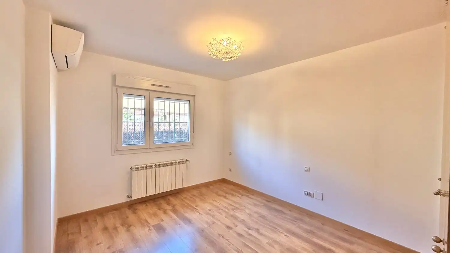 Habitación de Piso en venta en Villaviciosa de Odón con Aire acondicionado, Calefacción y Trastero