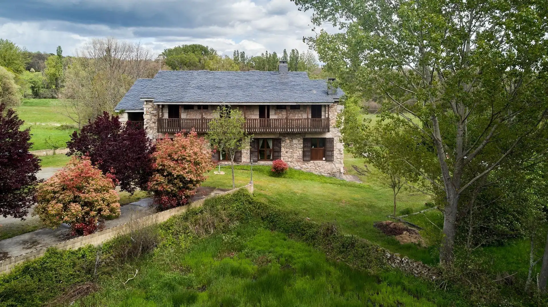 Vista exterior de Finca rústica en venta en Cobreros con Aire acondicionado, Calefacción y Jardín privado