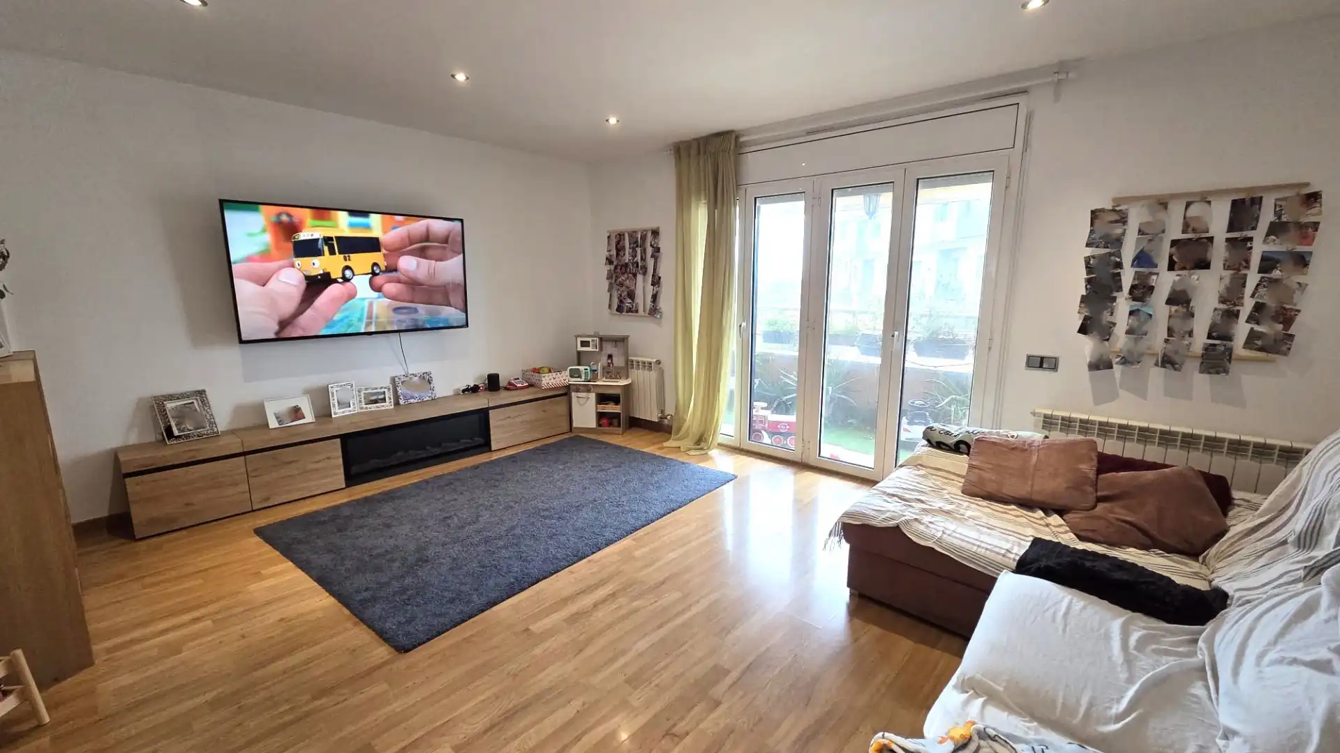 Living room of Detached homes for sale in  Lleida Capital  with Air Conditioner, Heating and Private garden