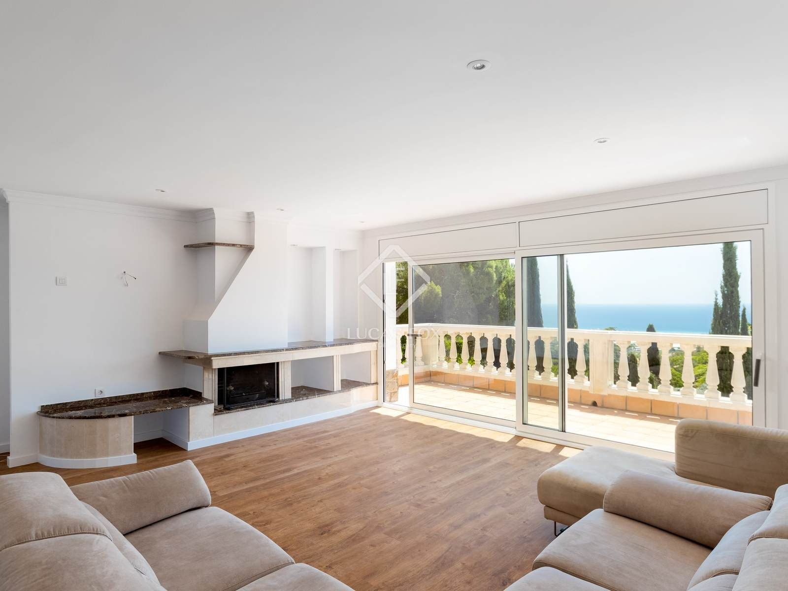 Living room of House or chalet for sale in Premià de Dalt  with Air Conditioner, Heating and Private garden