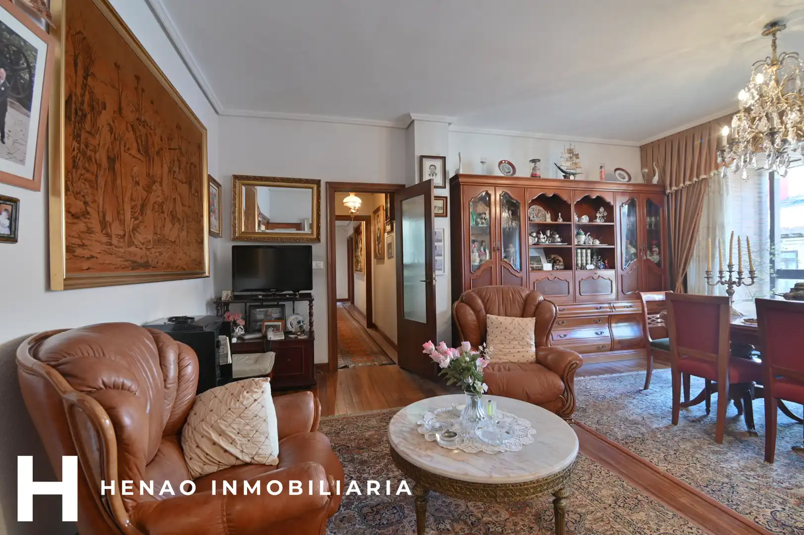 Living room of Flat for sale in Abando - Albia