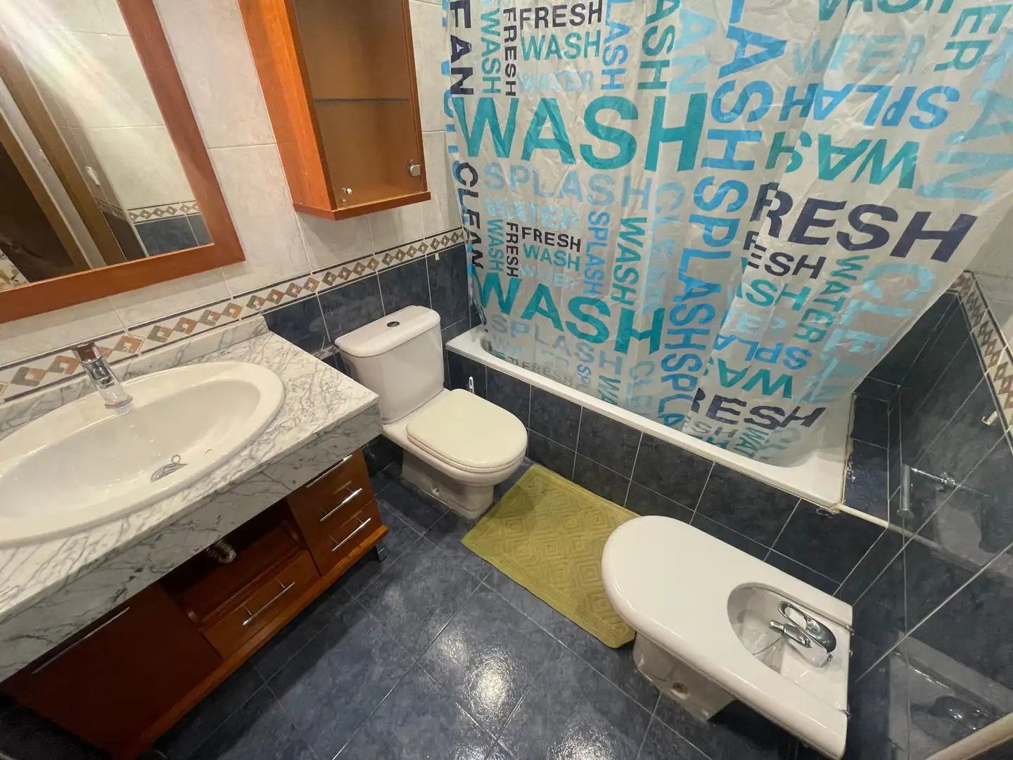Baño de Piso de alquiler en Zaragoza con Aire acondicionado, Calefacción y Parquet