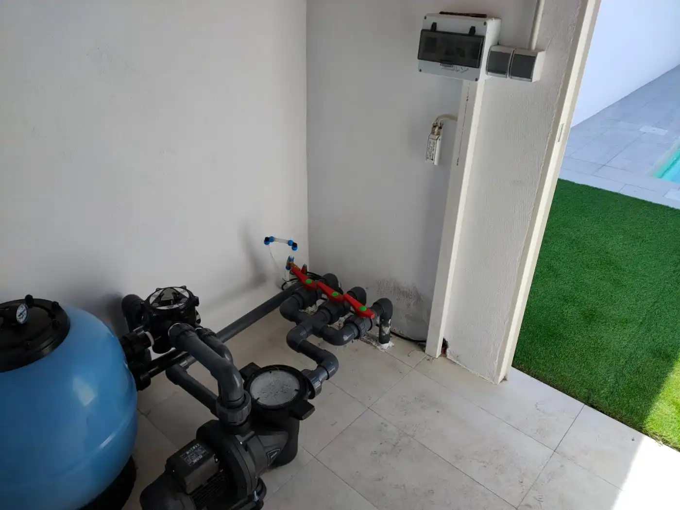 Piscina de Casa o xalet en venda en Chiclana de la Frontera amb Aire condicionat, Terrassa i Piscina