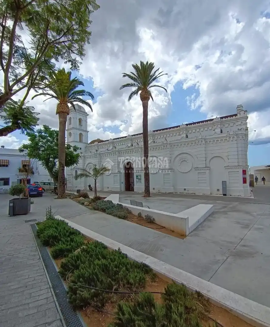 Vista exterior de Pis en venda en Conil de la Frontera