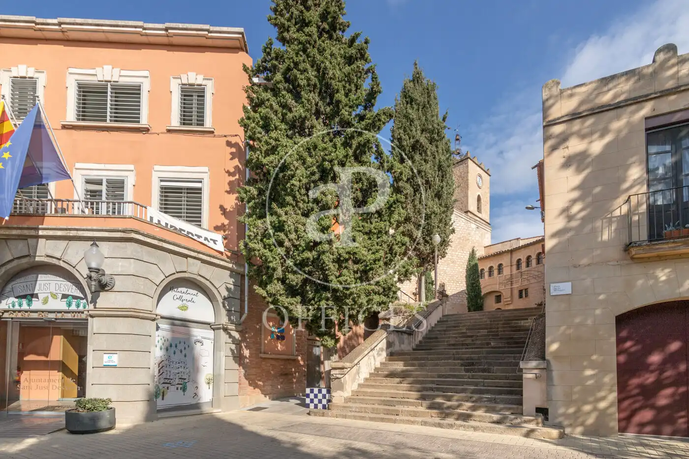 Vista exterior de Oficina de alquiler en Esplugues de Llobregat con Calefacción