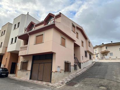 Vista exterior de Casa o xalet en venda en Los Villares amb Aire condicionat, Terrassa i Balcó