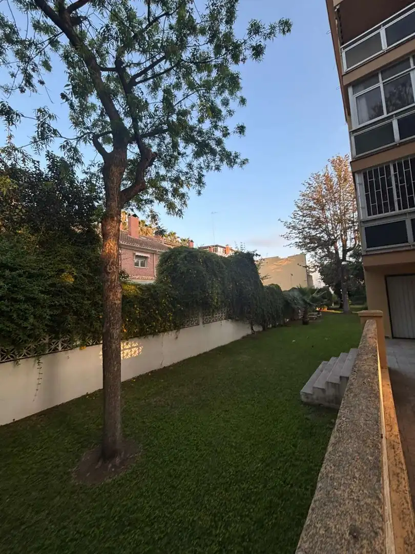 Jardín de Ático en venta en Málaga con Aire acondicionado, Terraza y Piscina
