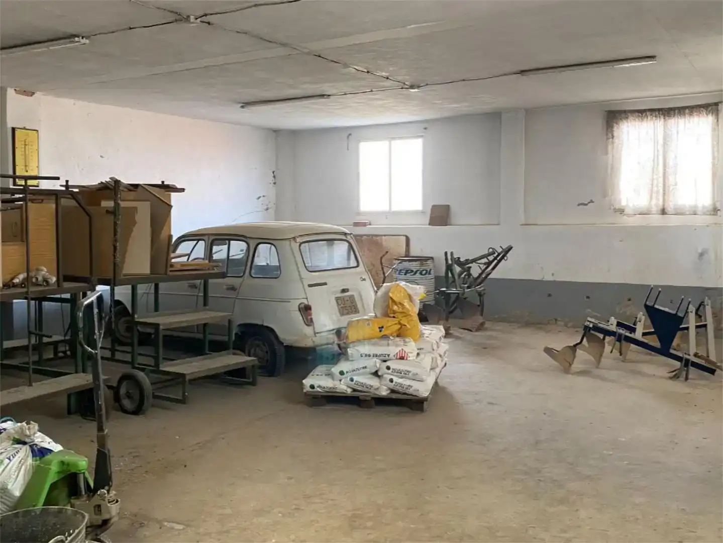 Industrial buildings for sale in Iniesta