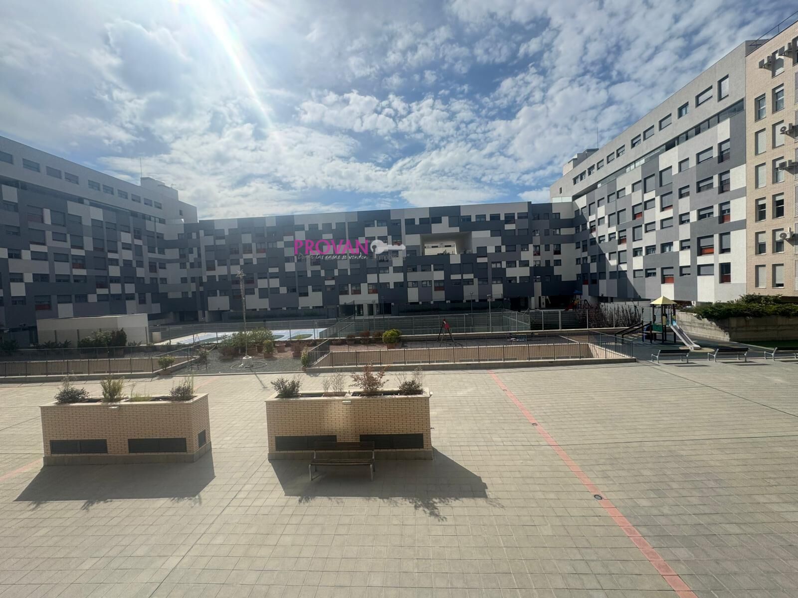 Vista exterior de Piso en venta en Alcalá de Henares con Aire acondicionado, Calefacción y Terraza