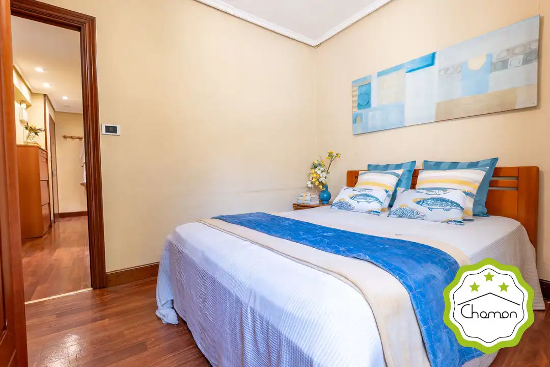 Habitación de Piso en venta en Bilbao  con Calefacción, Jardín privado y Amueblado