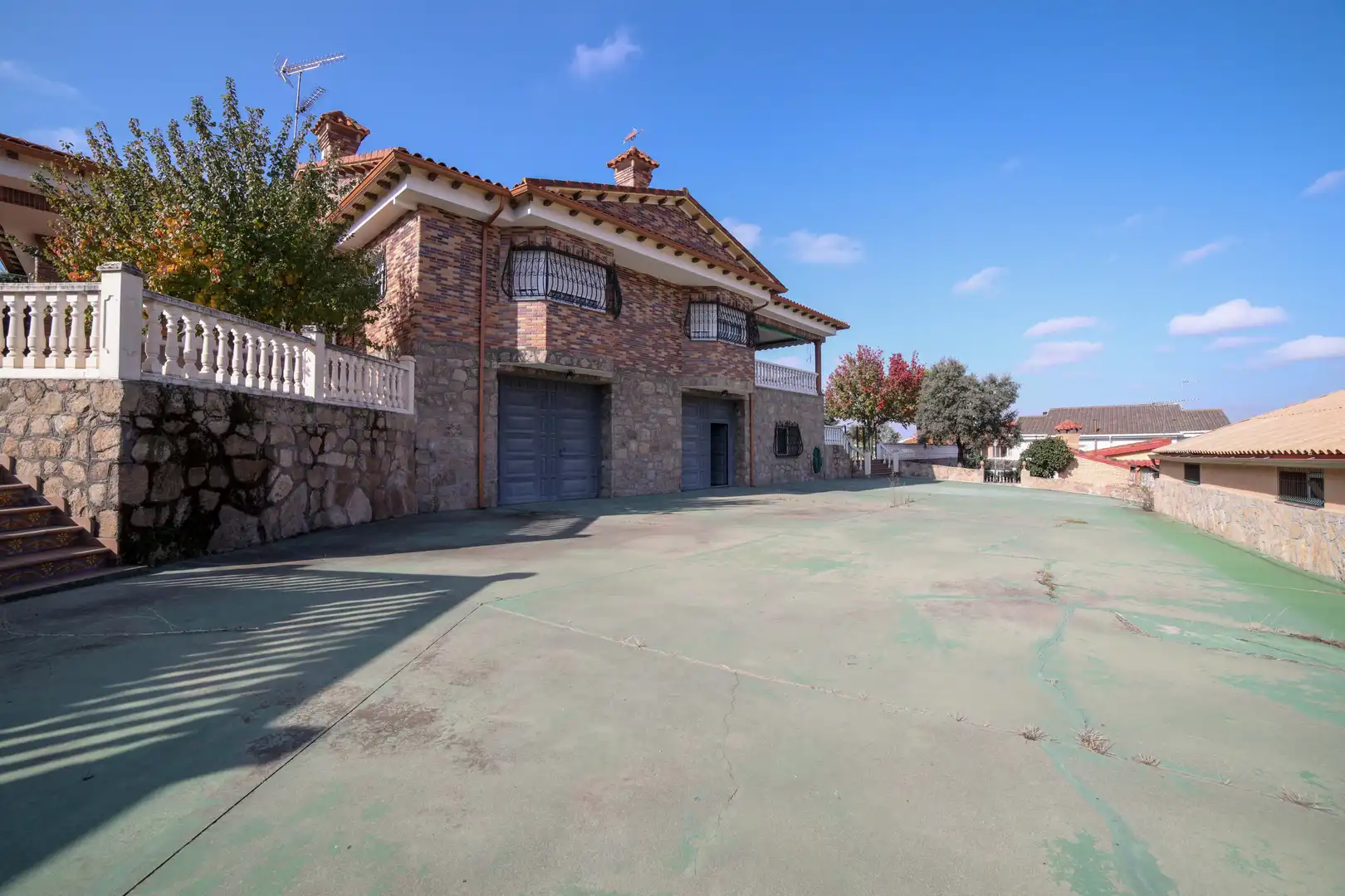 Houses for sale in Calle Monte Perdido, Batres