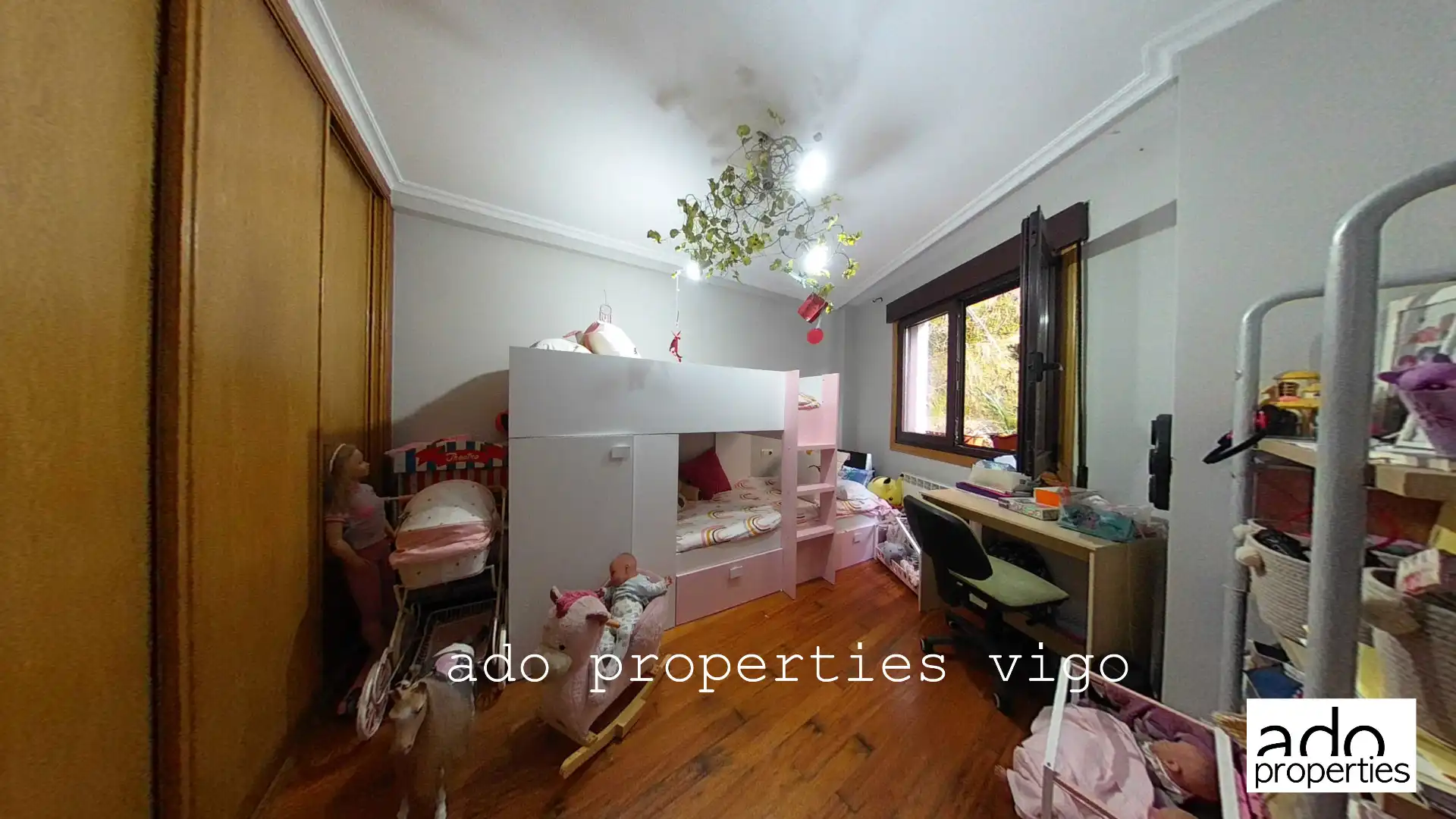 Bedroom of Flat for sale in Redondela  with Heating, Furnished and Oven
