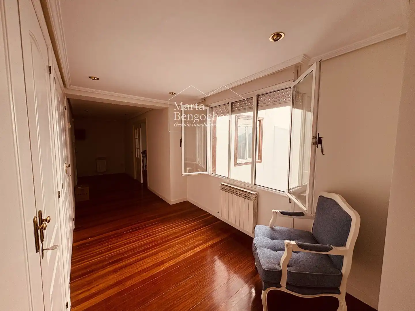 Sala de estar de Piso en venta en Vitoria - Gasteiz con Calefacción y Trastero