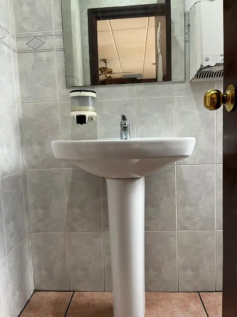 Baño de Local en venta en Sant Hilari Sacalm con Aire acondicionado, Calefacción y Terraza