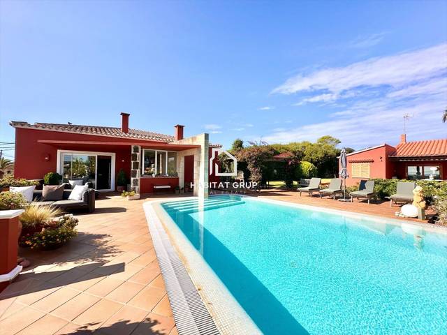 Casa-chalet en Venta en Biniancolla - Punta Prima