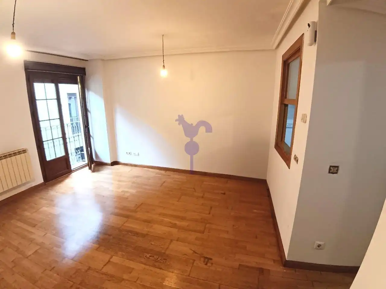 Apartament en venda en León Capital  amb Calefacció, Parquet i Traster