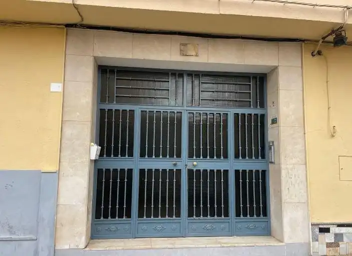 Piso en venta en Calle Manuel Fernandez Arrio 23