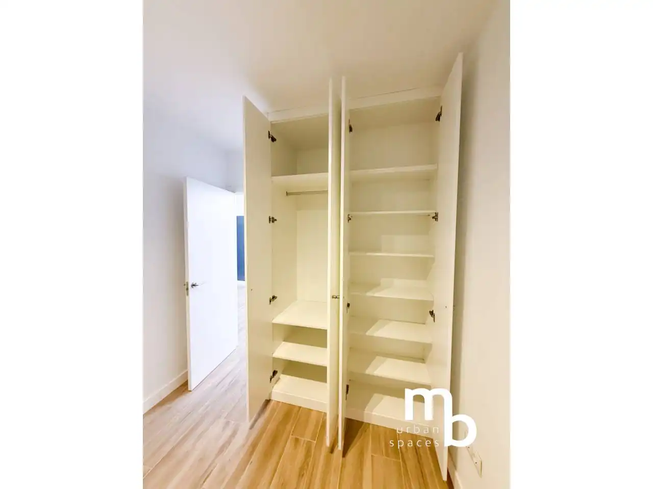 Bedroom of Flat for sale in Madrid  with Air Conditioner and Heating