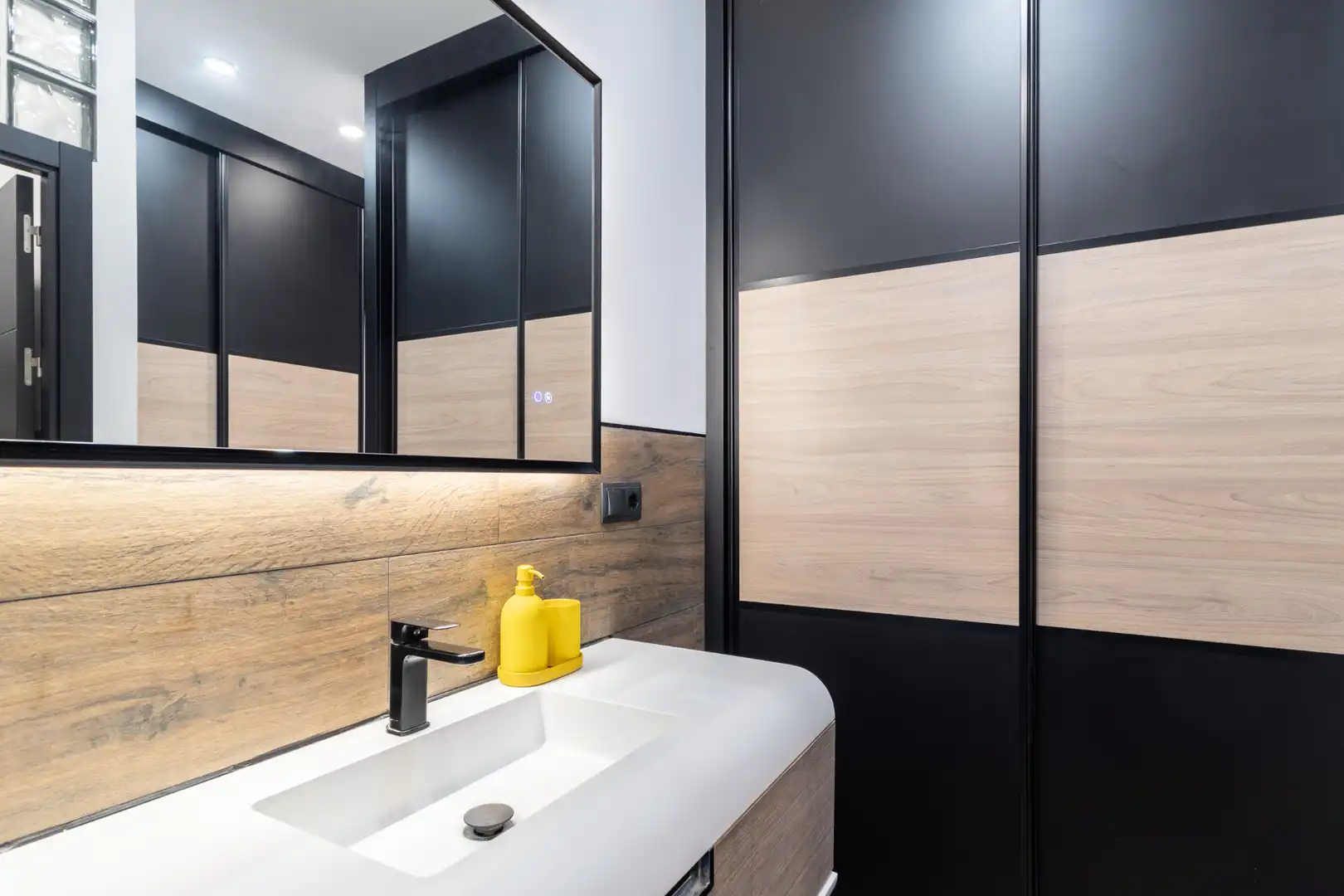 Baño de Apartamento de alquiler en Madrid con Aire acondicionado, Calefacción y Amueblado