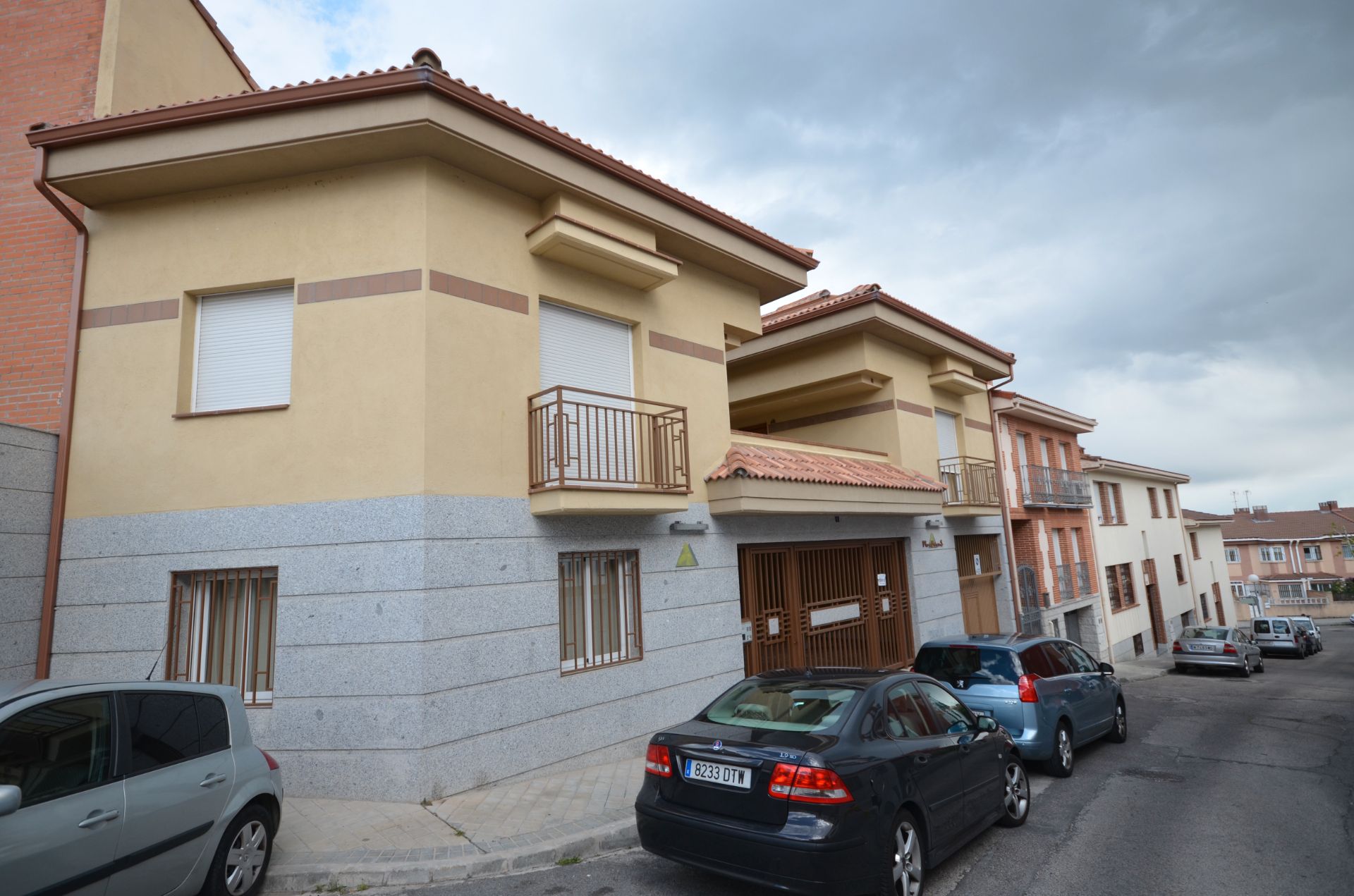 Vista exterior de Àtic de lloguer en Colmenar Viejo amb Aire condicionat, Calefacció i Terrassa