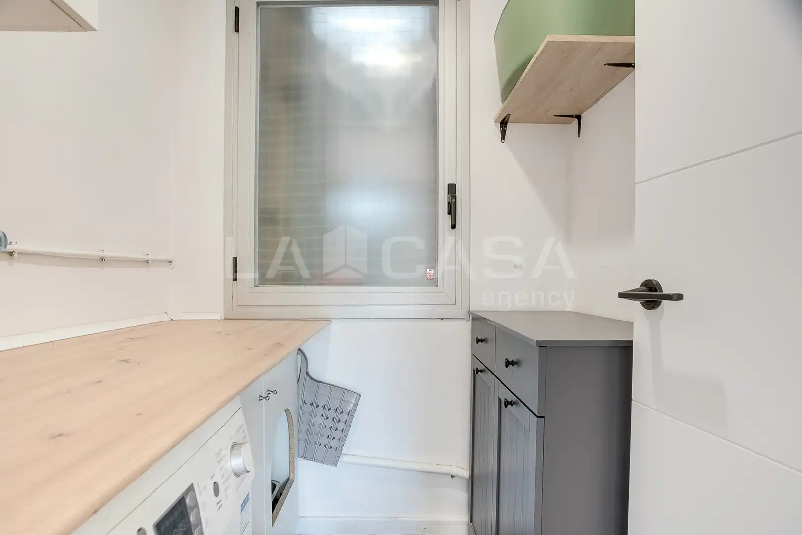 Cocina de Piso en venta en Barcelona con Calefacción, Trastero y Balcón