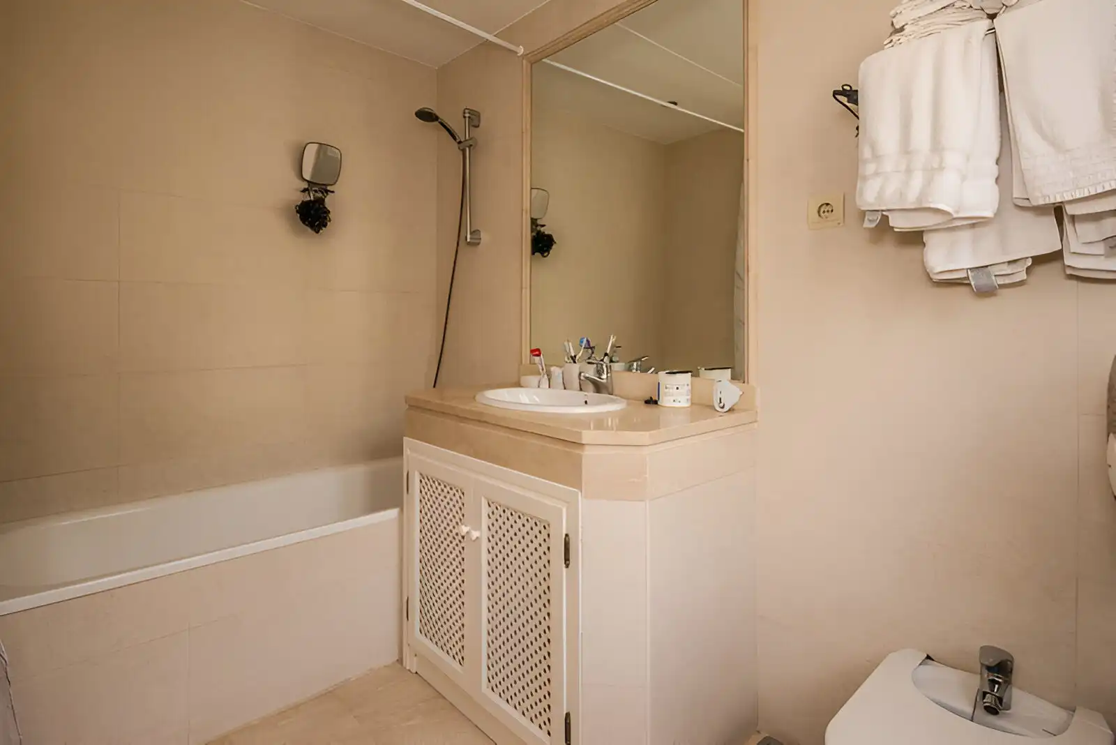 Bany de Apartament en venda en Marbella amb Aire condicionat i Terrassa