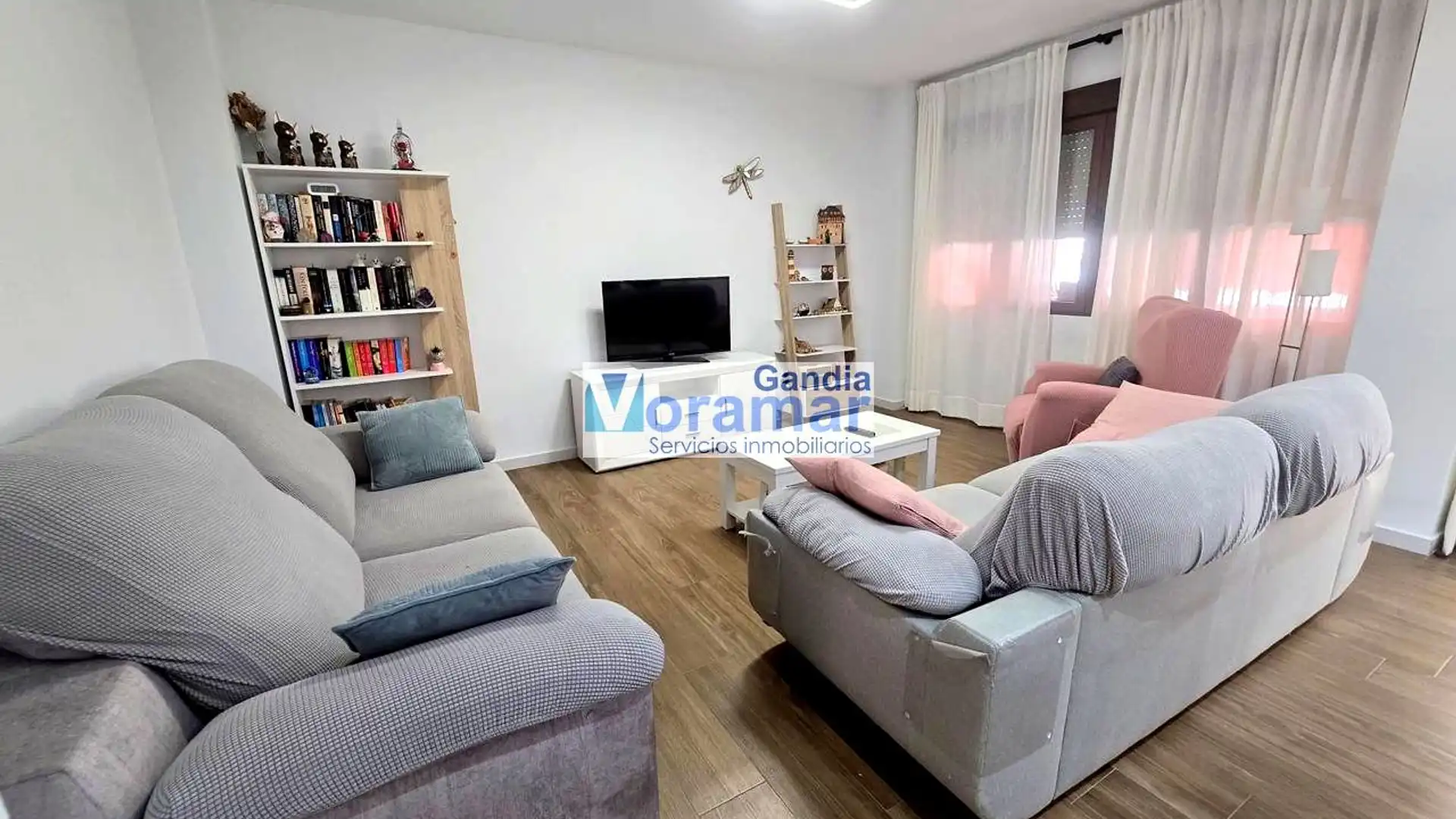 Sala de estar de Apartamento en venta en Gandia con Aire acondicionado, Terraza y Amueblado