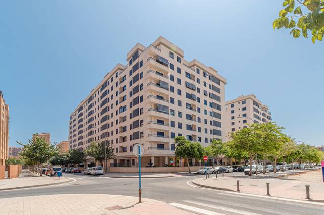 Piso en Venta en Angelina Ceballos, 9 en Paus - Poligono San Blas