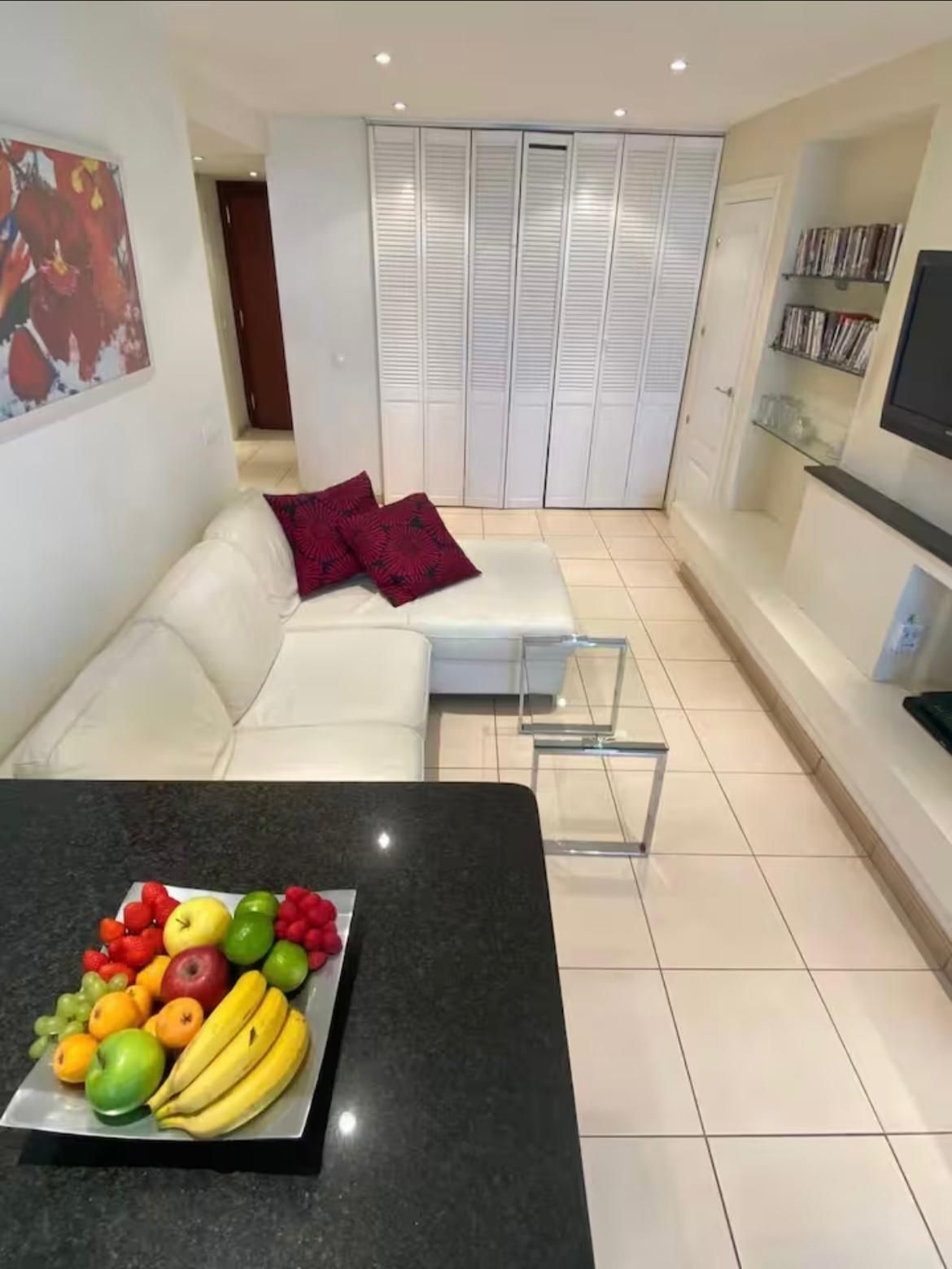 Sala d'estar de Apartament en venda en Torremolinos amb Aire condicionat, Jardí privat i Terrassa