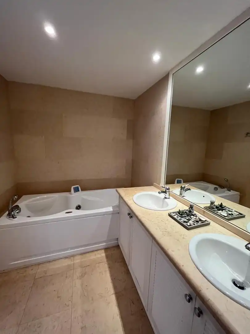 Apartament amb piscina en venda a Plaza Costa del Sol 12-32, imagen 25