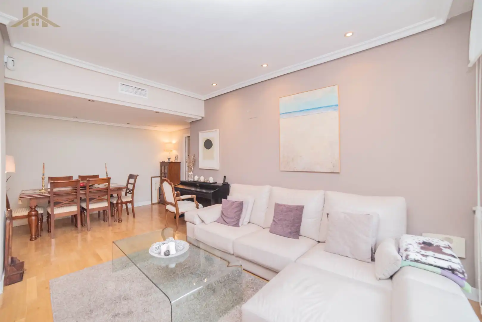 Living room of Flat for sale in Pozuelo de Alarcón  with Air Conditioner, Heating and Private garden