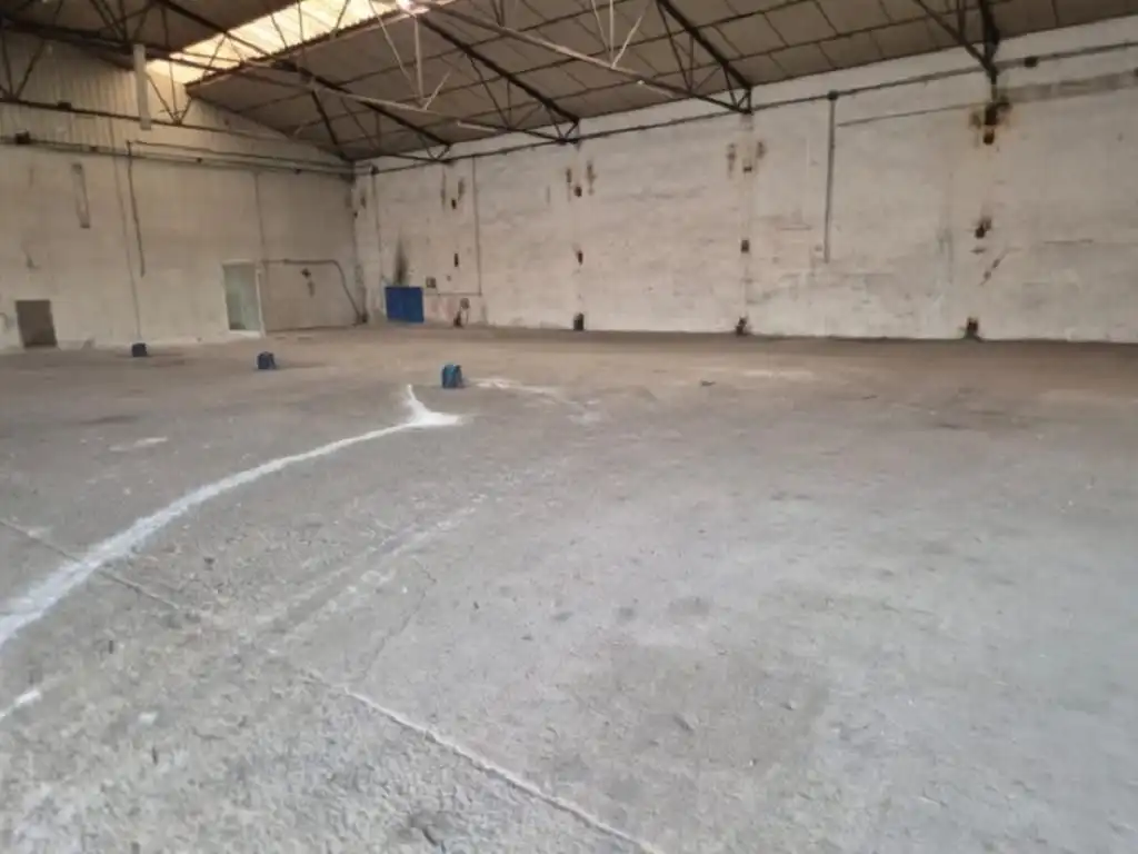 Nave industrial en venta en Camarma de Esteruelas