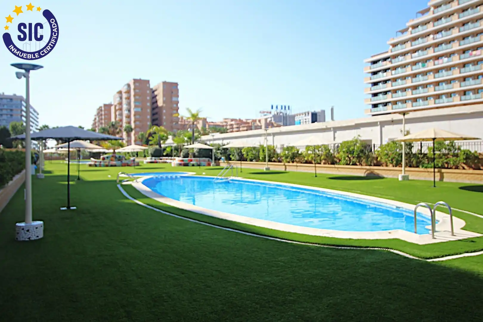 Piscina de Apartament en venda en Oropesa del Mar / Orpesa amb Jardí privat, Terrassa i Traster