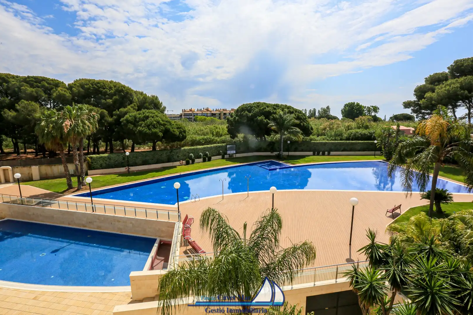 Maison mitoyenne avec piscine à vendre à Avinguda de la Diputació 41