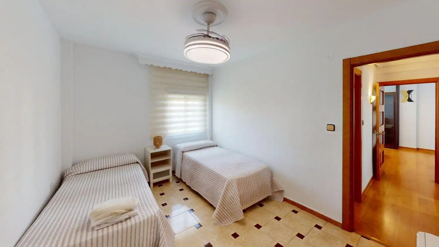 Schlafzimmer von Wohnung zur Miete in Sevilla mit Klimaanlage und Heizung