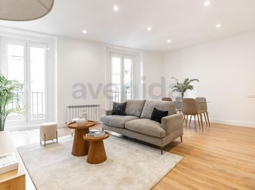 Flat with balcony for sale in Calle Toledo
