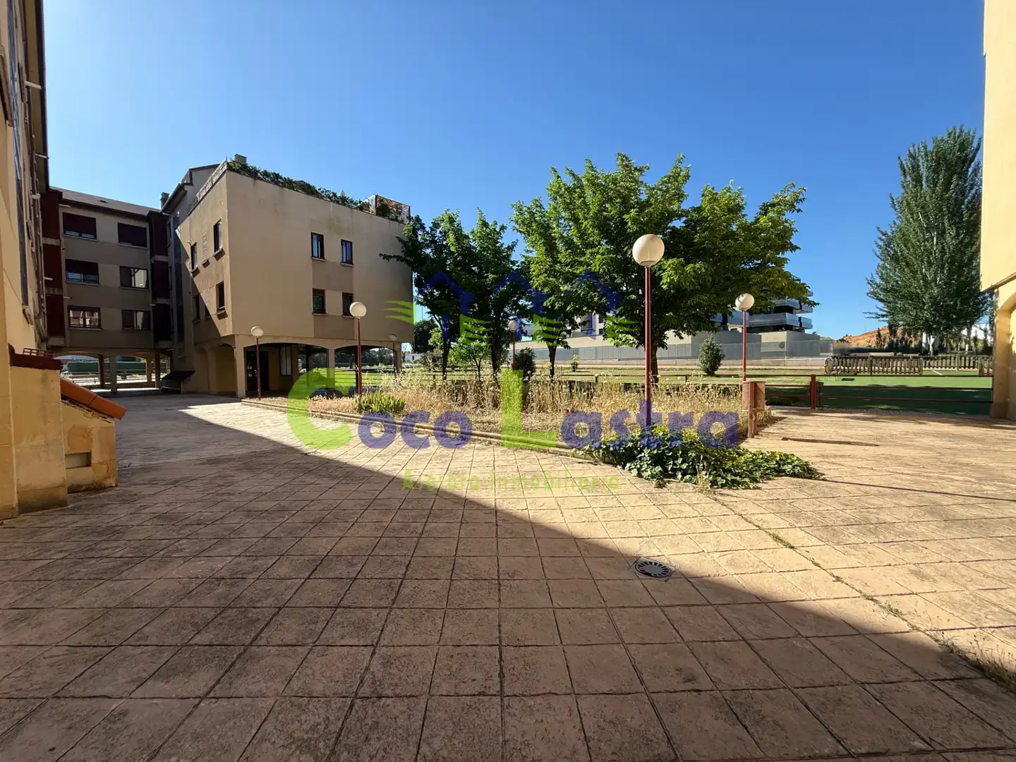 Vista exterior de Piso en venta en Santa Marta de Tormes con Calefacción y Parquet