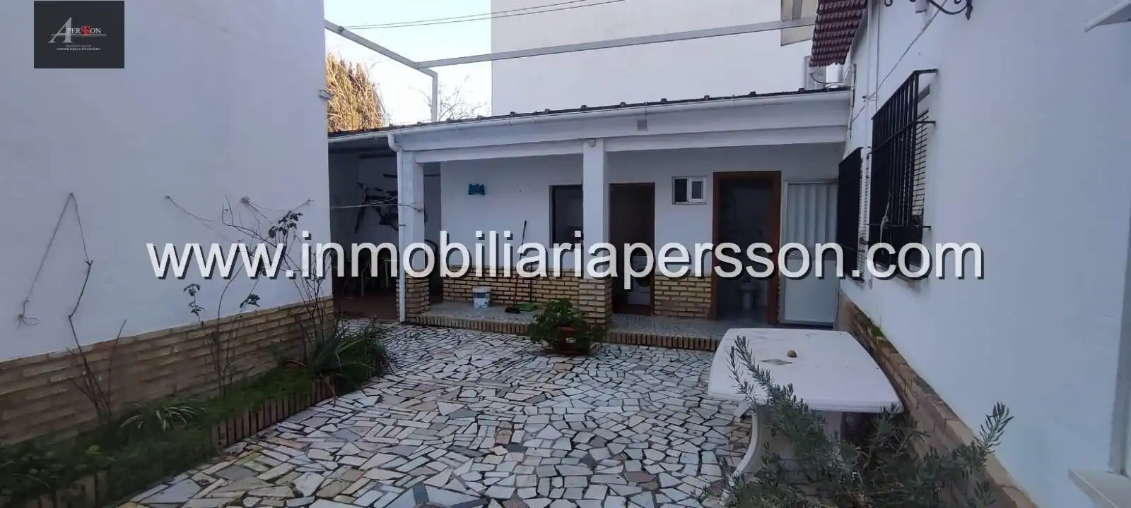 Vista exterior de Casa o xalet en venda en Écija amb Terrassa, Traster i Balcó