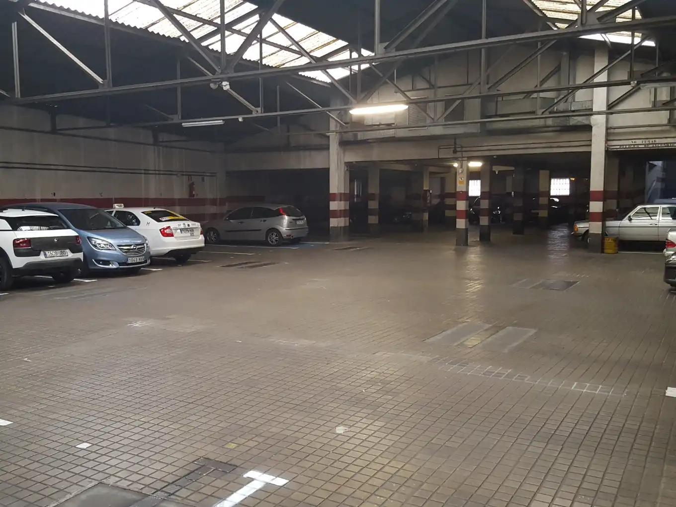 Parking of Garage for rent in  Madrid Capital  with Alarm