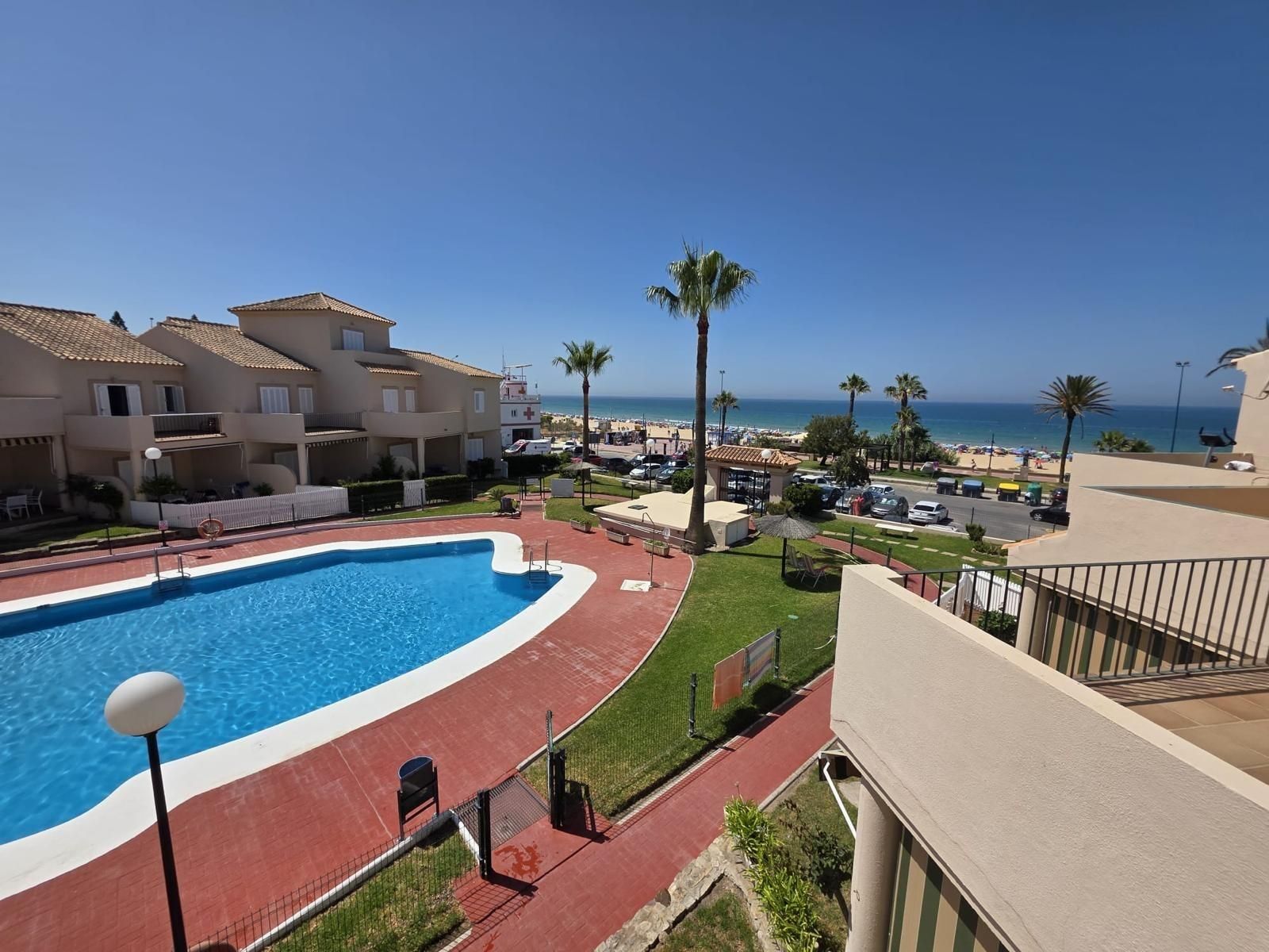 Single-family semi-detached for sale in Avenida ATLANTICO DEL, 1, La Barrosa