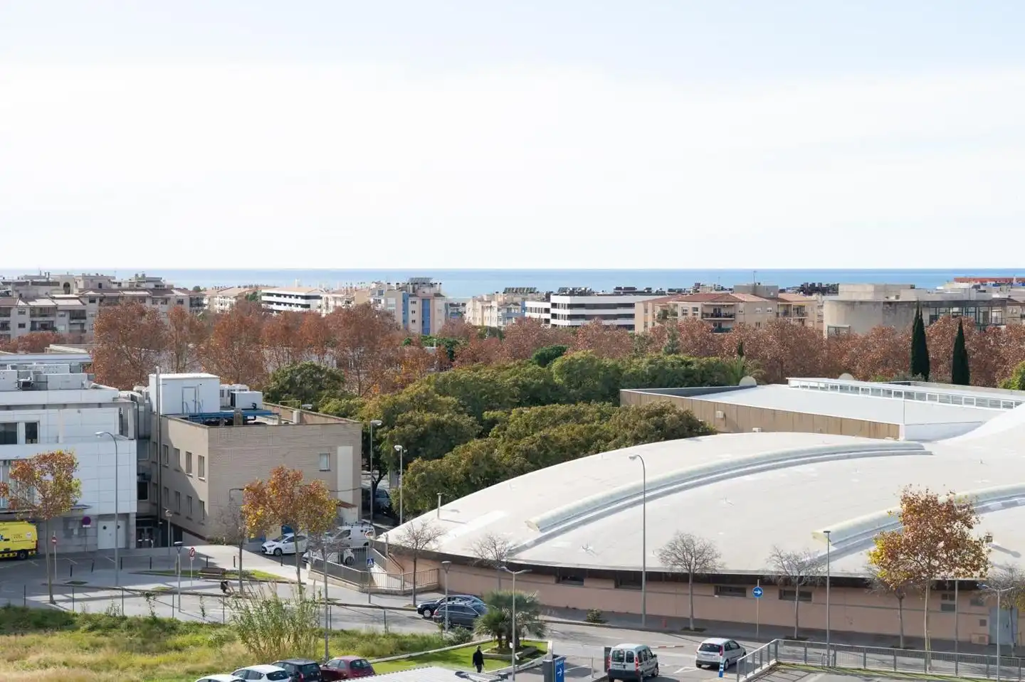 Vista exterior de Piso en venta en Cambrils con Terraza, Amueblado y Piscina comunitaria