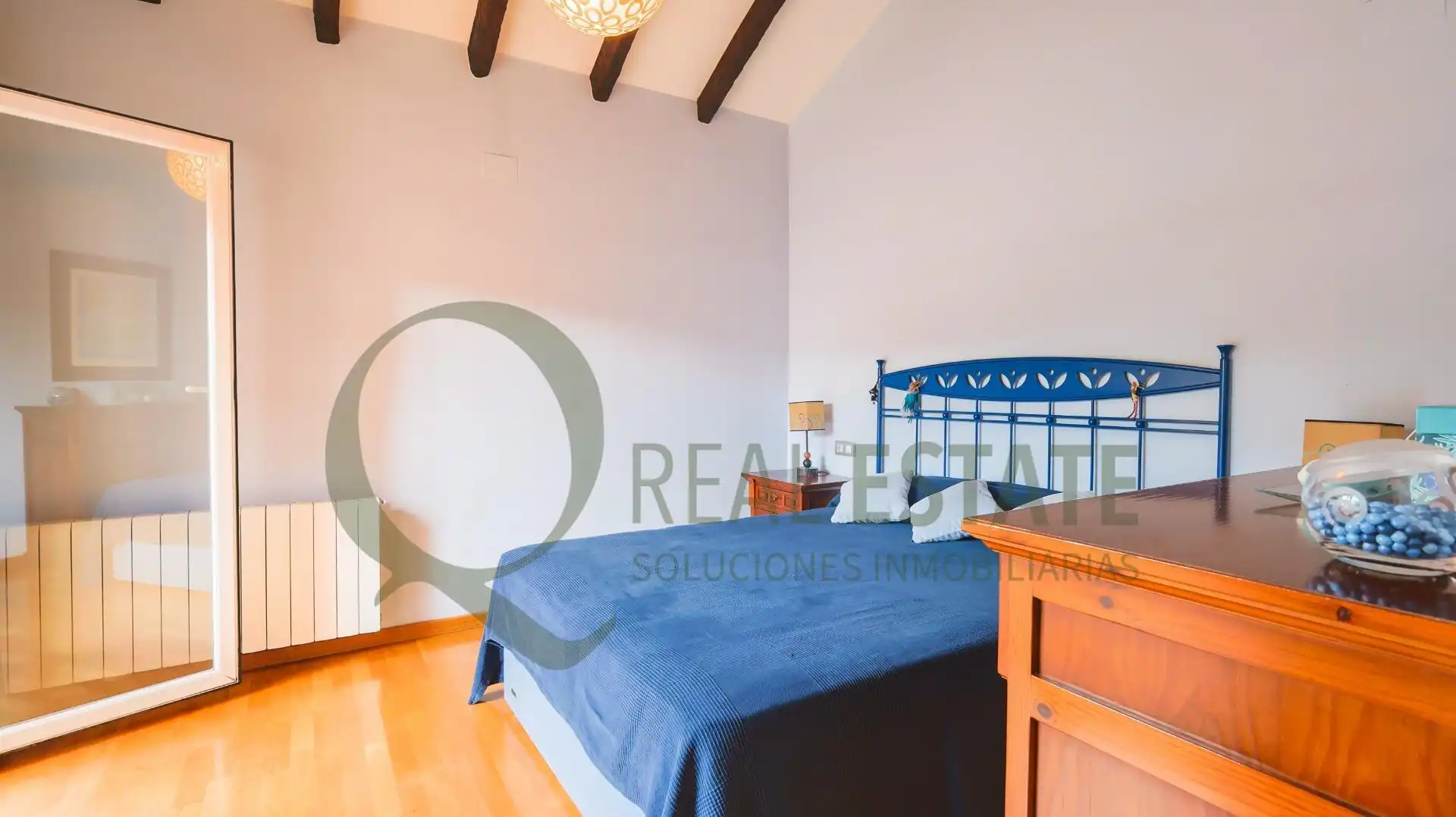 Dormitori de Casa o xalet en venda en Alicante / Alacant amb Calefacció, Jardí privat i Traster