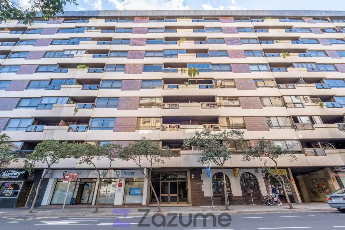 Vista exterior de Piso de alquiler en Zaragoza con Calefacción, Parquet y Terraza