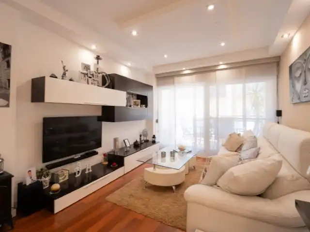 Sala de estar de Piso en venta en Paterna con Aire acondicionado, Calefacción y Terraza