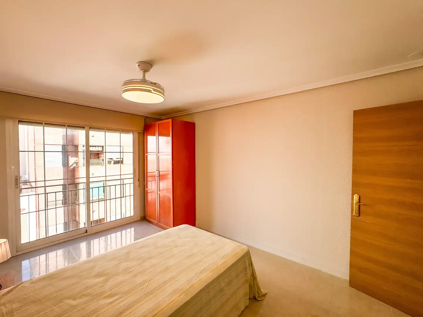 Habitación en Reina Victoria - Miguel Hernández