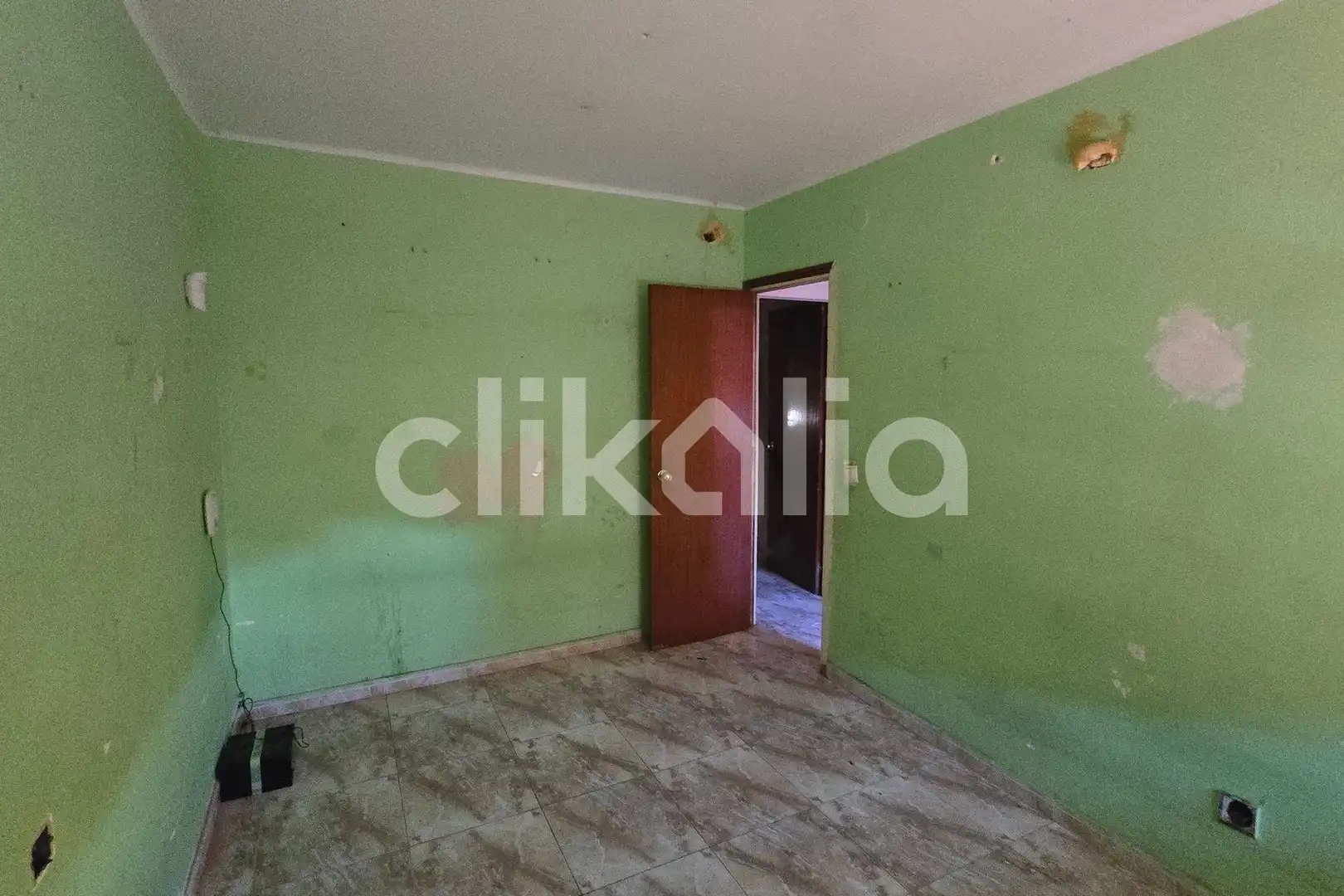 Bedroom of Flat for sale in Girona